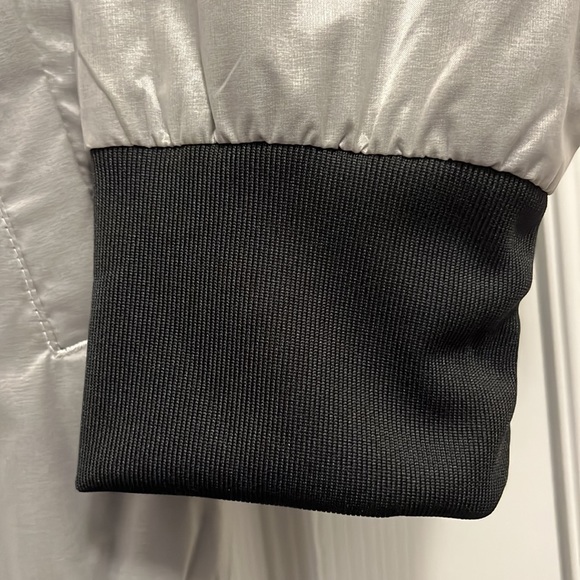 Nike Windbreaker - Picture 4 of 6